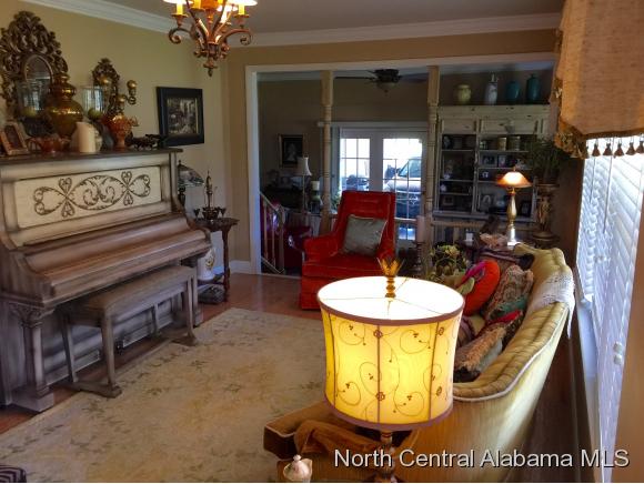302 NW WEST DRIVE, Hanceville, AL 35077