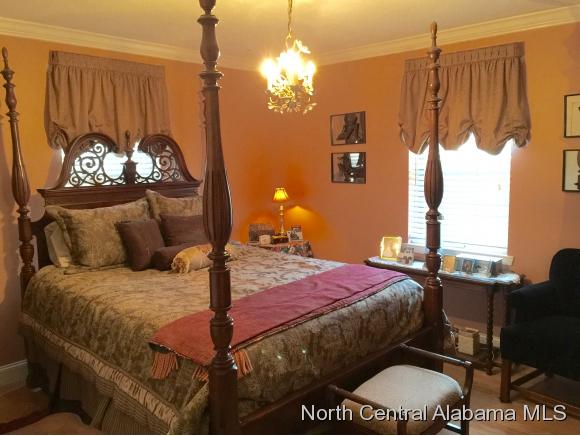 302 NW WEST DRIVE, Hanceville, AL 35077