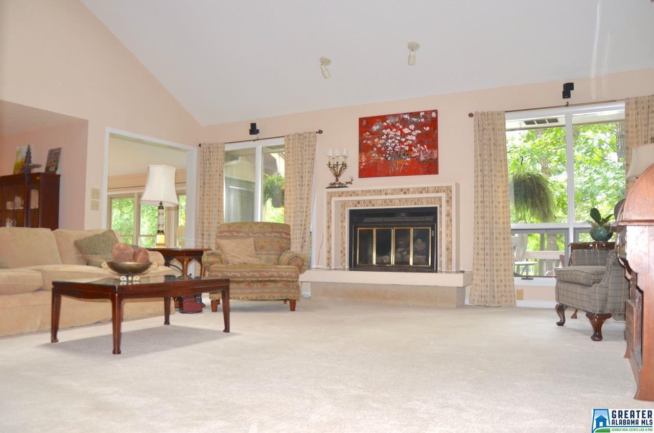 141 DEERWOOD LAKE DR, Chelsea, AL 35078