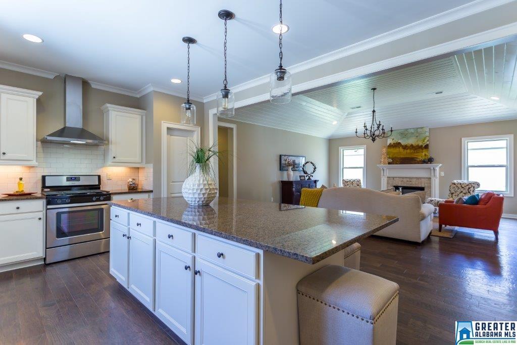 537 RIVERWOODS LANDING, Helena, AL 35080