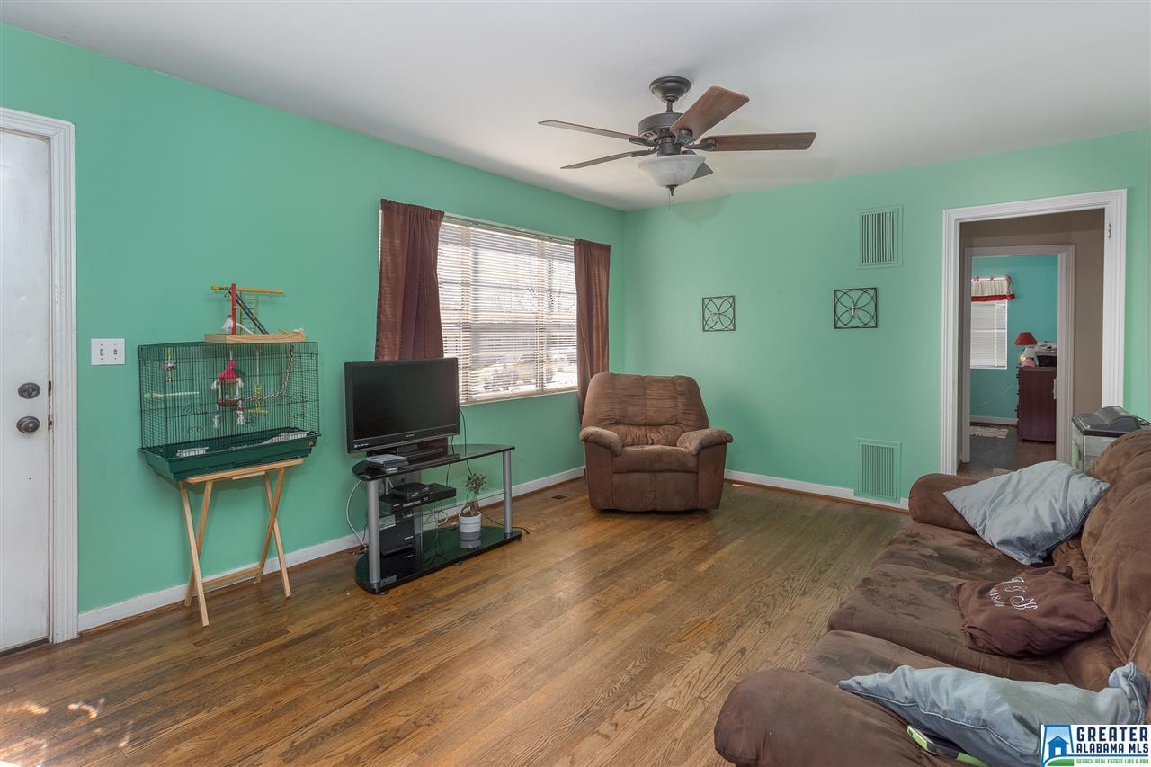 8708 SUNSET DR, Leeds, AL 35094