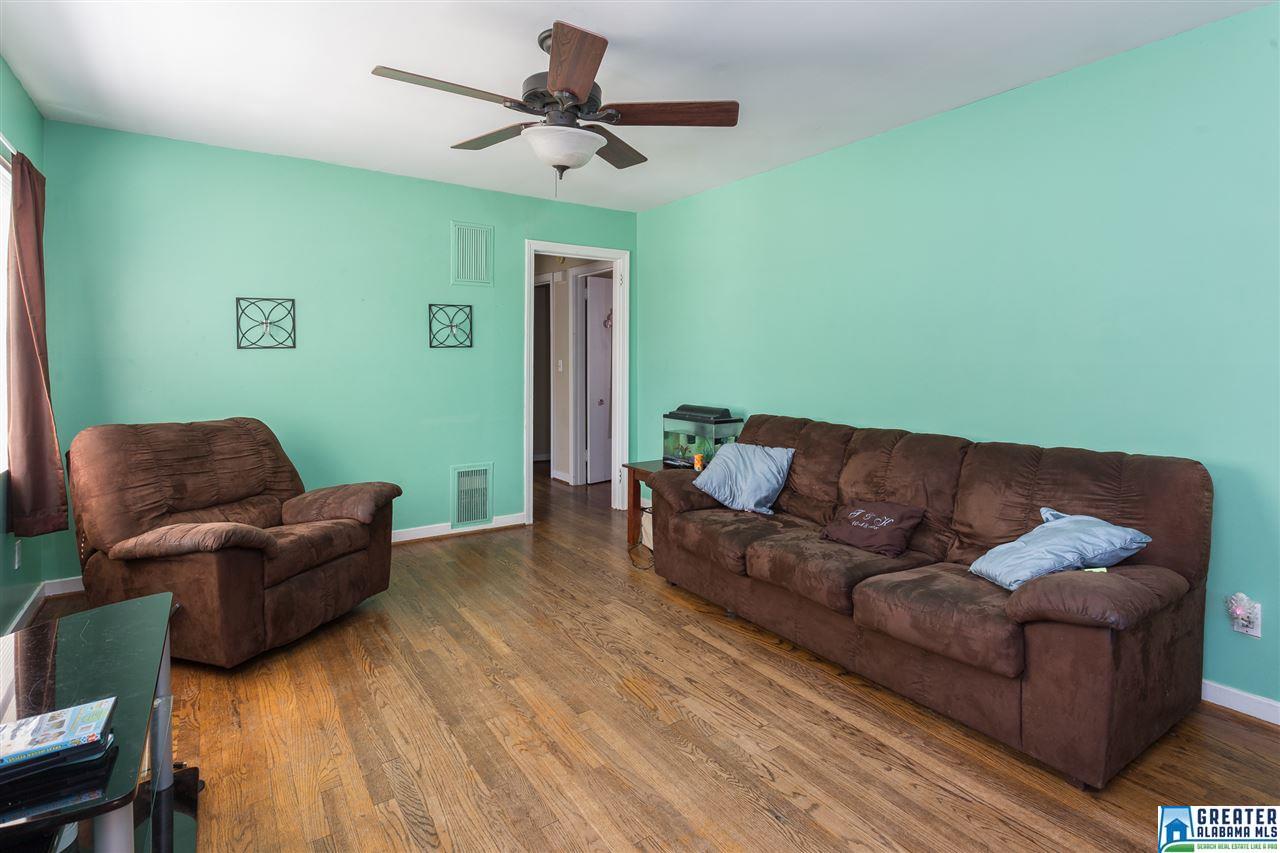 8708 SUNSET DR, Leeds, AL 35094