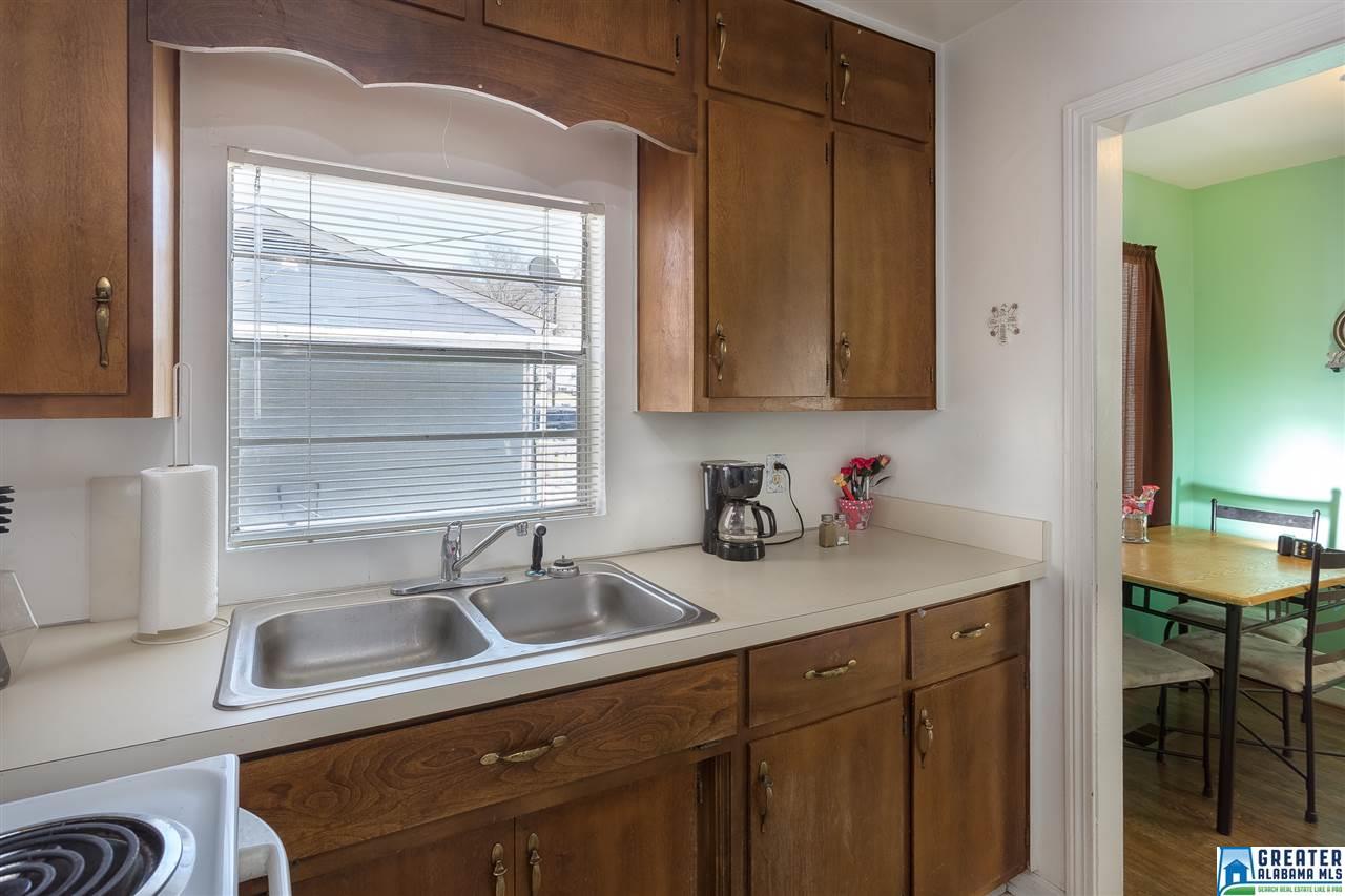 8708 SUNSET DR, Leeds, AL 35094