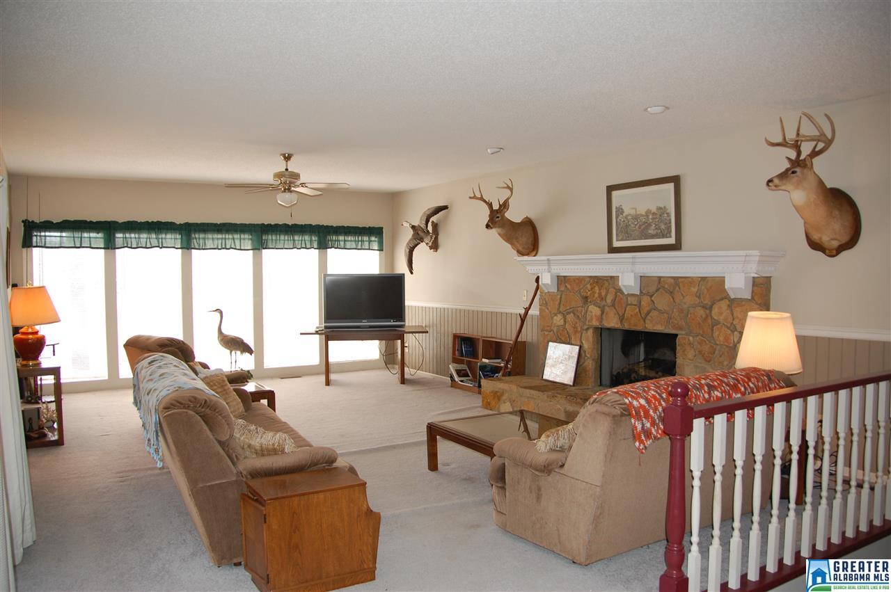 504 LAKESHORE LN, Oneonta, AL 35121