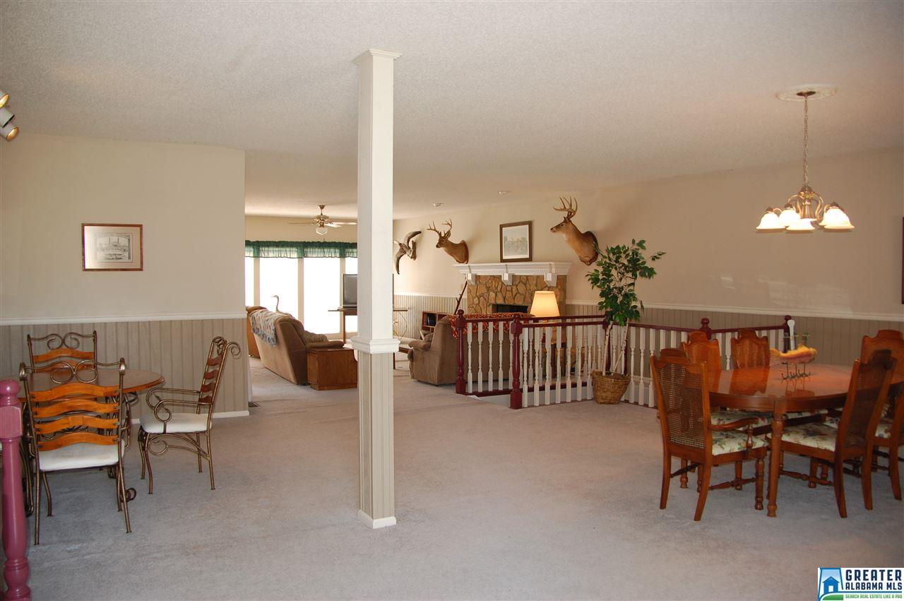 504 LAKESHORE LN, Oneonta, AL 35121