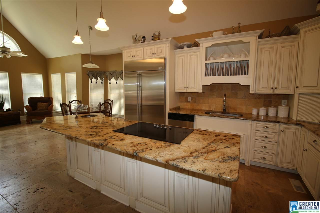 144 KINGS CREST LN, Pelham, AL 35124