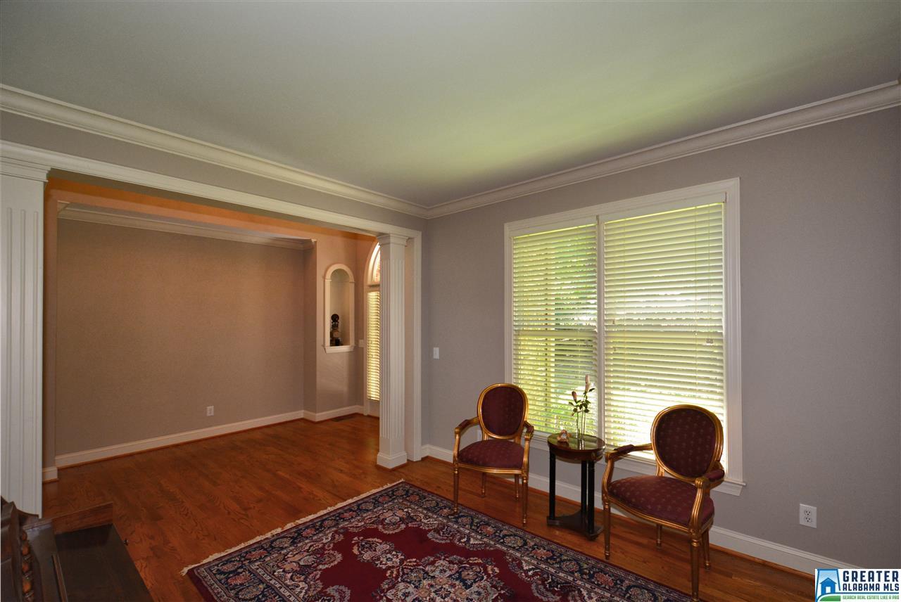 1900 INDIAN CREST DR, Indian Springs Village, AL 35124