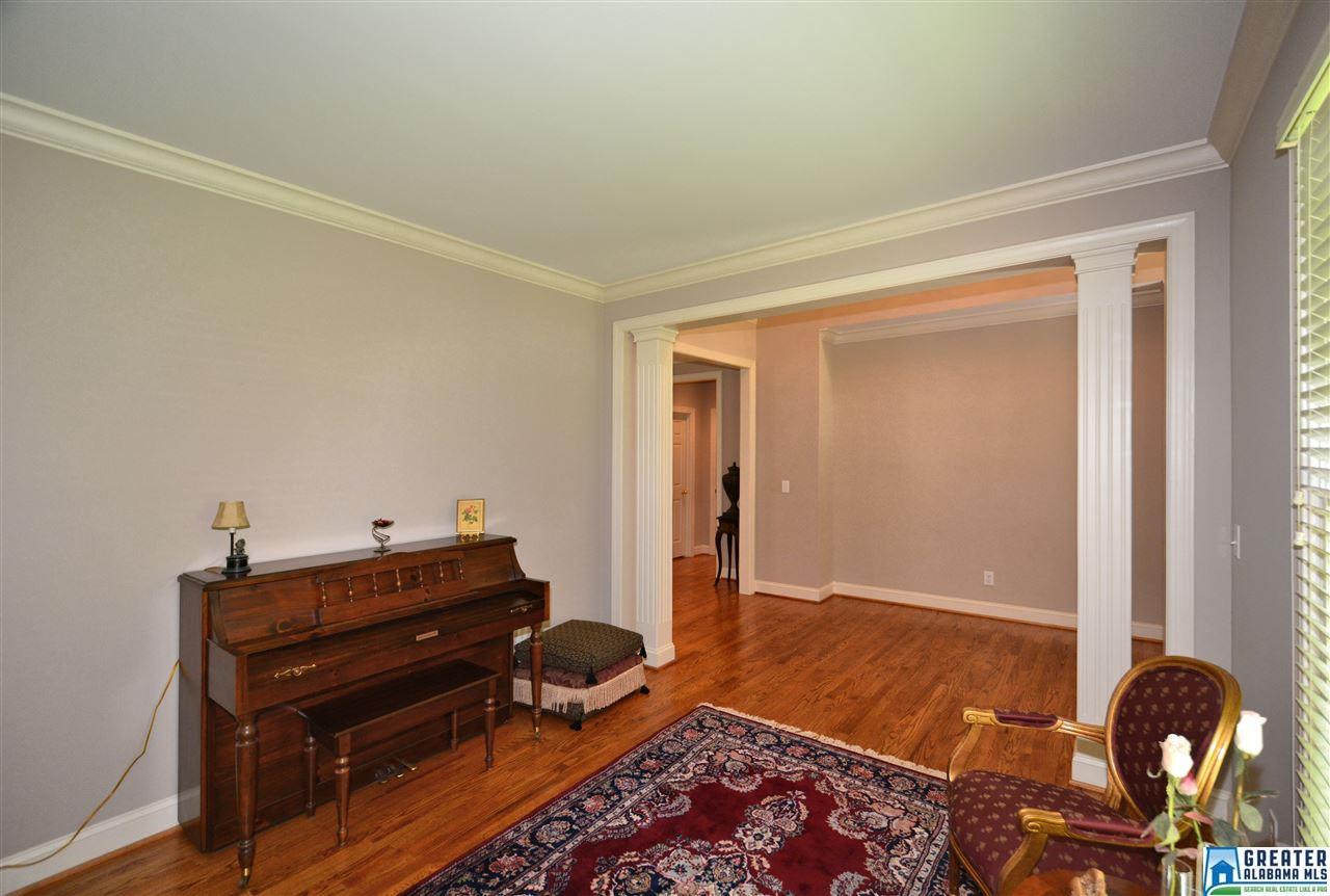 1900 INDIAN CREST DR, Indian Springs Village, AL 35124