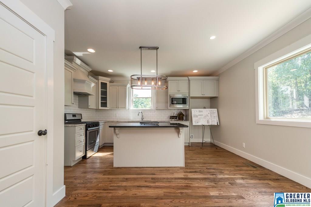 519 BENT CREEK TRC, Pelham, AL 35124