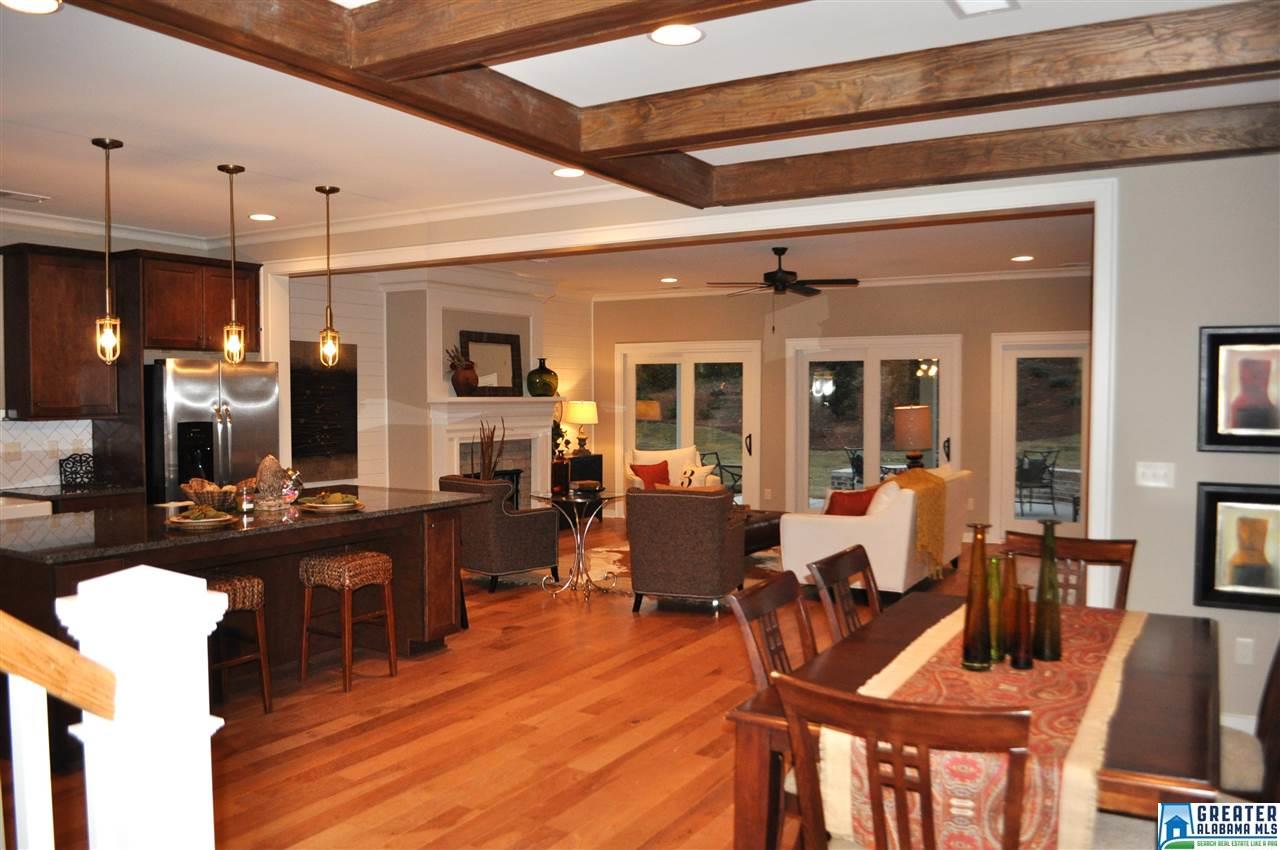 405 GLEN IRIS CIR, Pelham, AL 35124