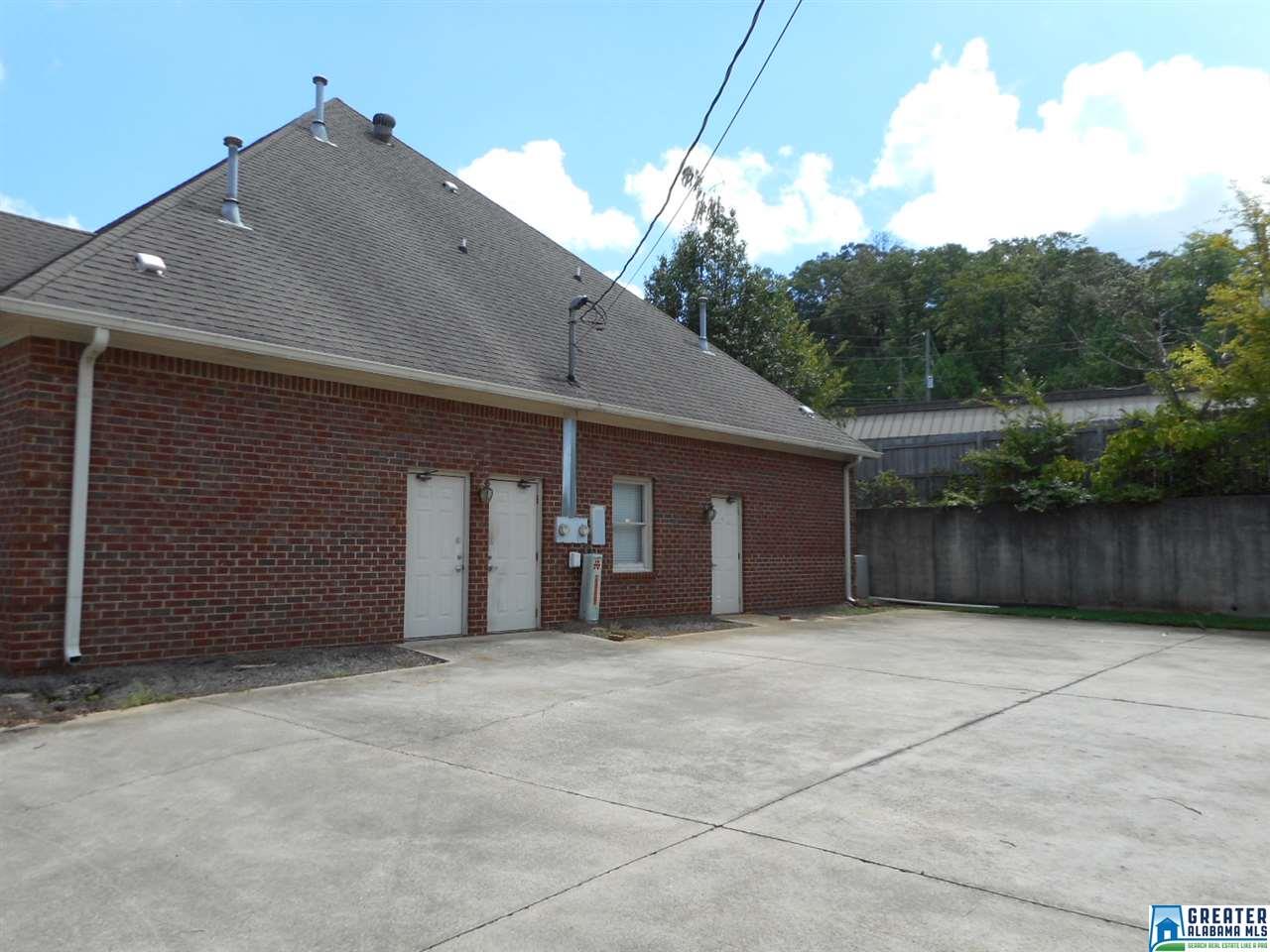 200 CANYON PARK DR, Pelham, AL 35124