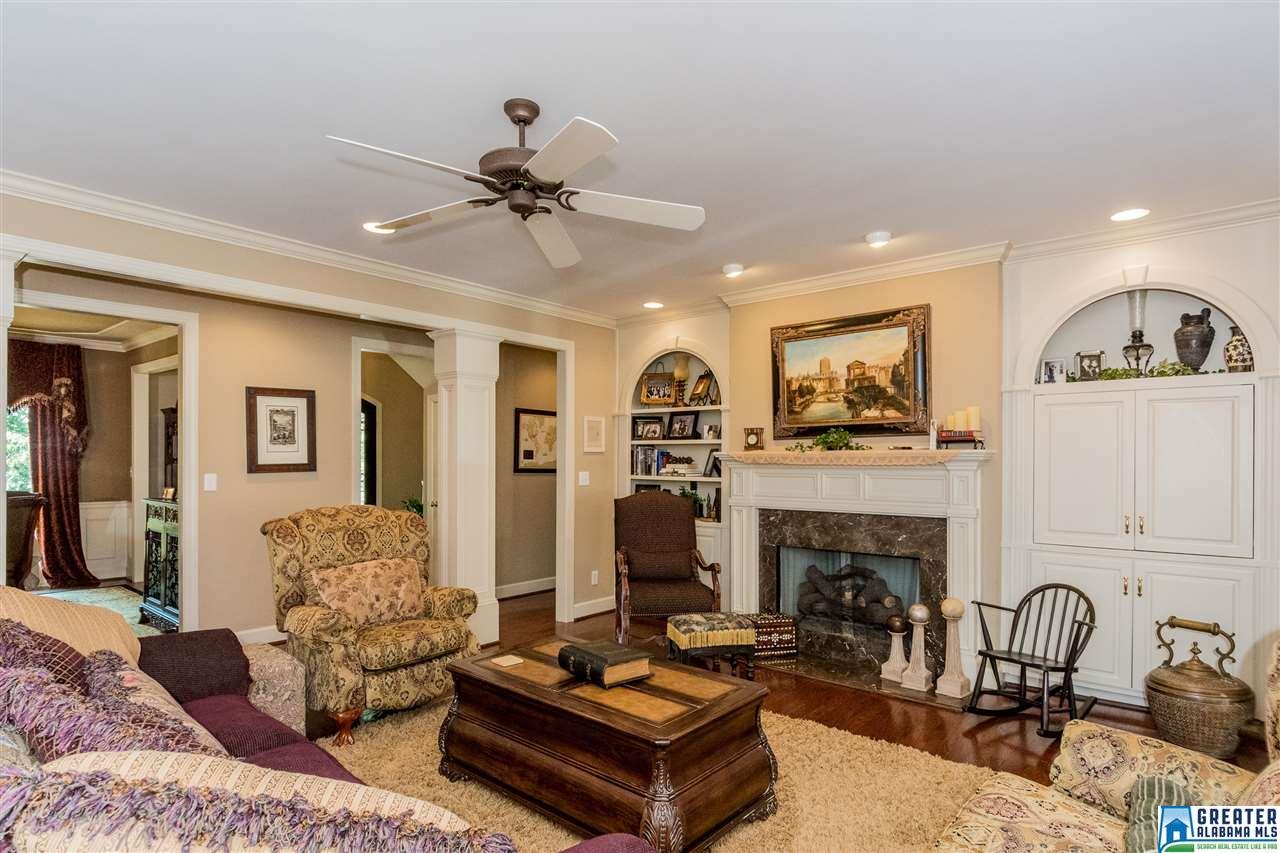 136 KINGS CREST LN, Pelham, AL 35124