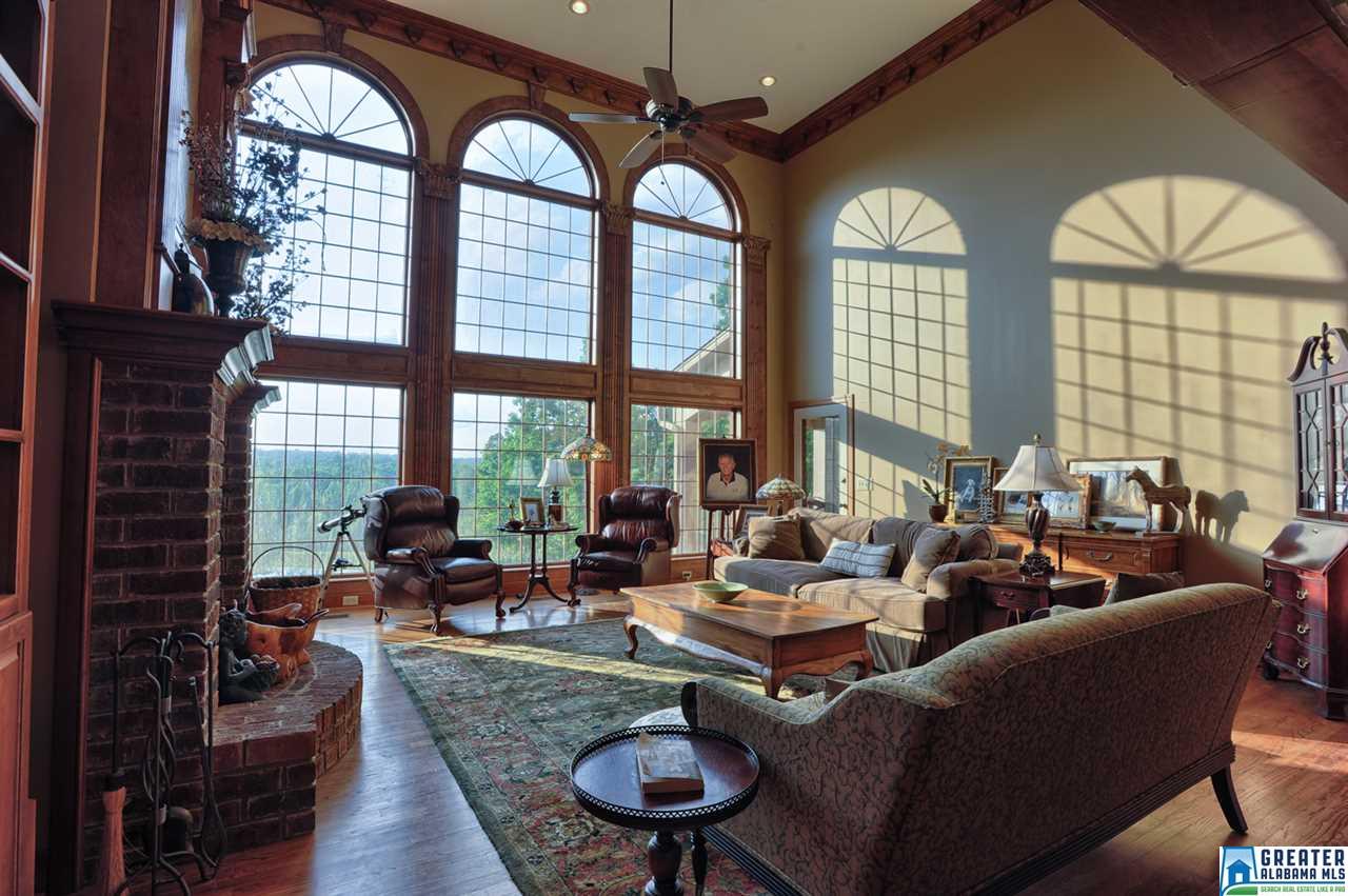 710 SUNSET DR, Pell City, AL 35125
