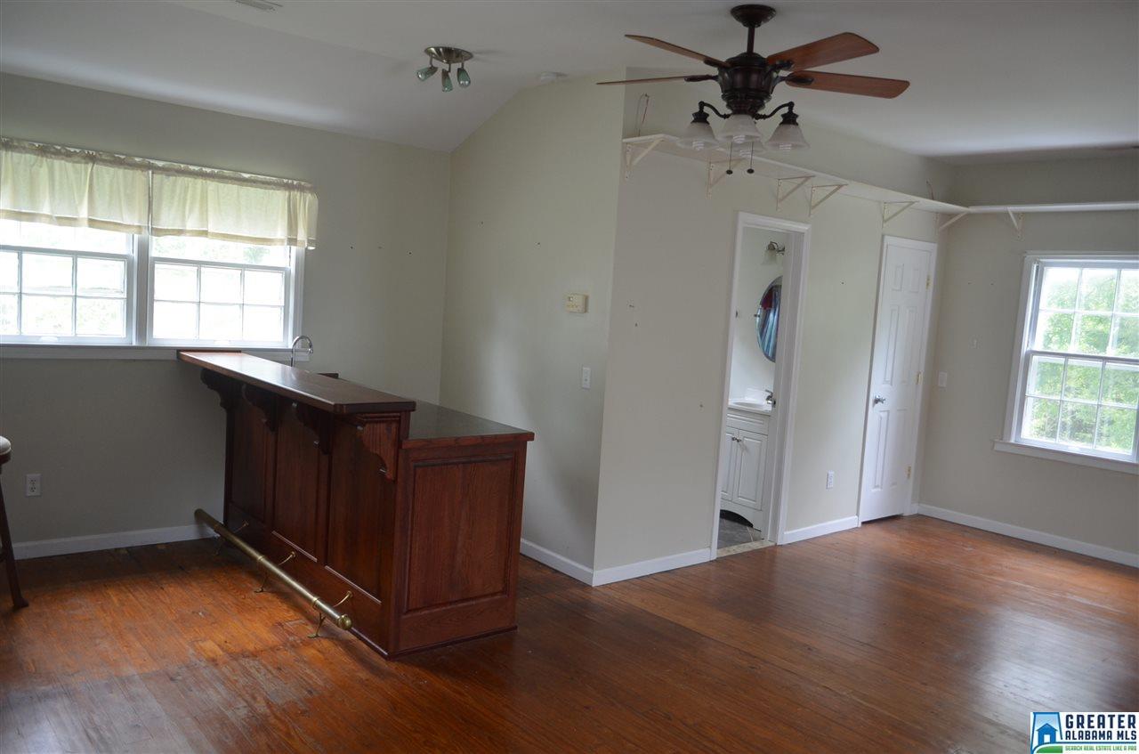 613 HILLCREST DR, Talladega, AL 35160
