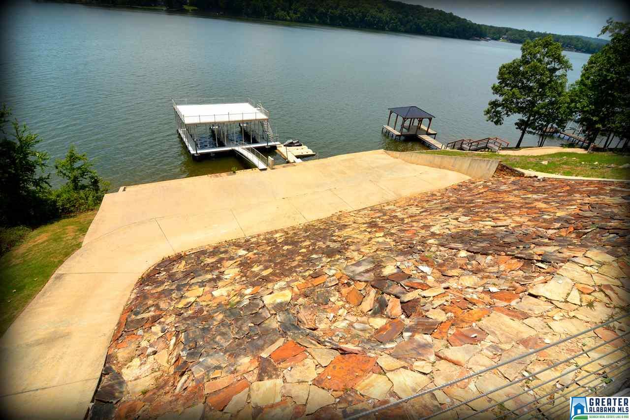 559 RIVER FOREST LN, Talladega, AL 35160