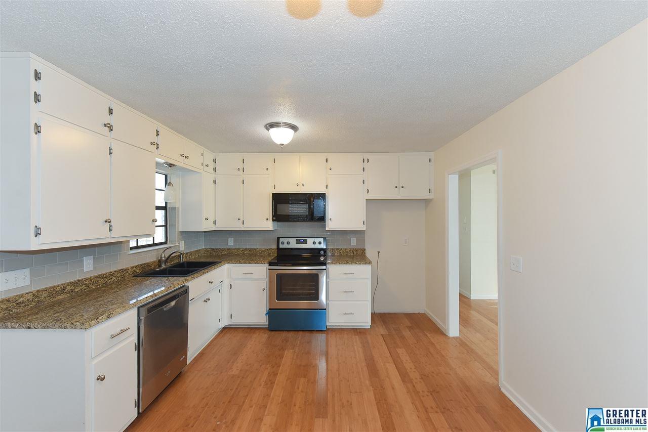 6836 MARKHAM DR, Trussville, AL 35173