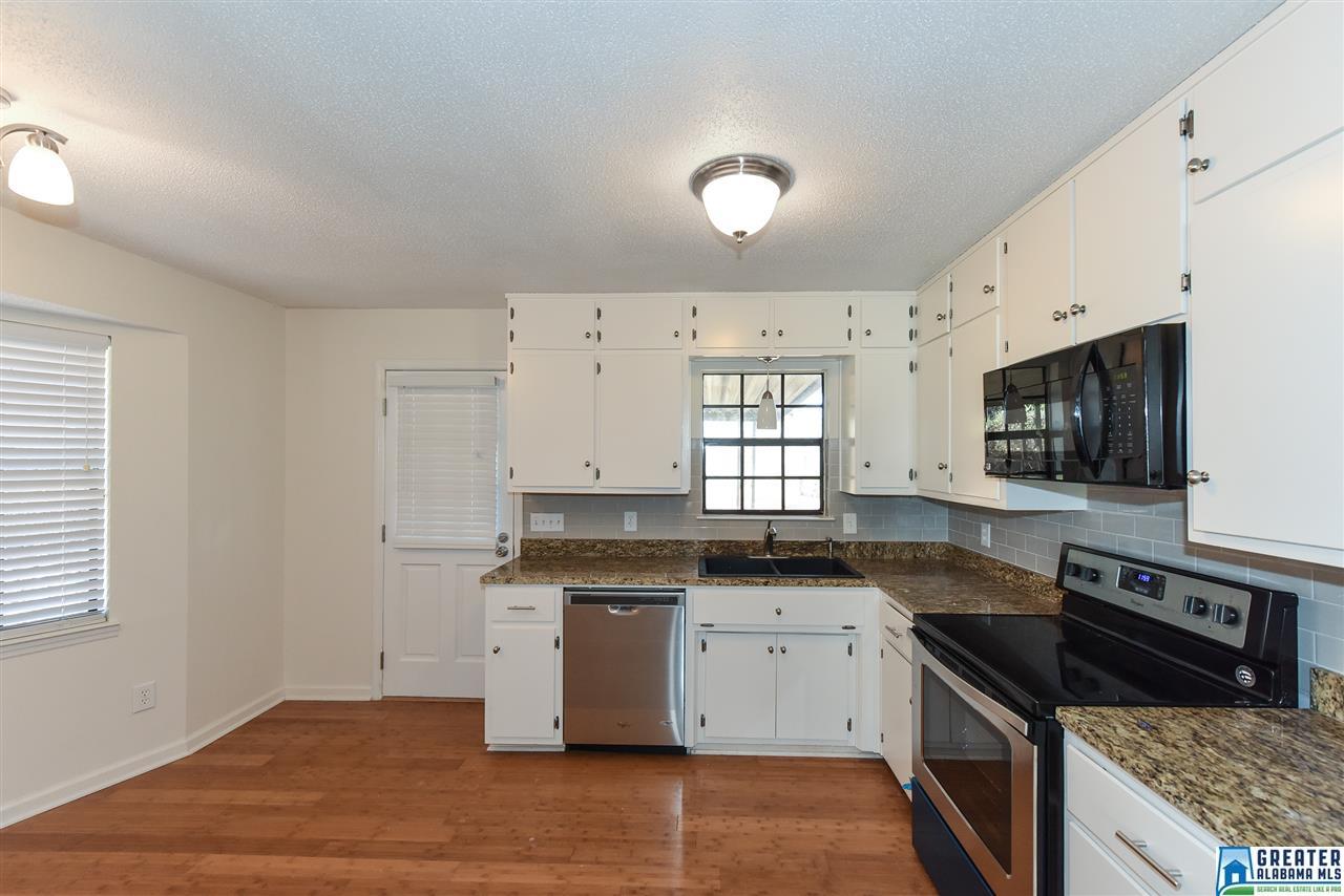 6836 MARKHAM DR, Trussville, AL 35173