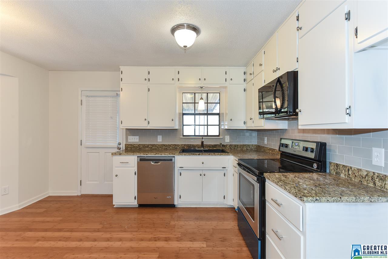 6836 MARKHAM DR, Trussville, AL 35173