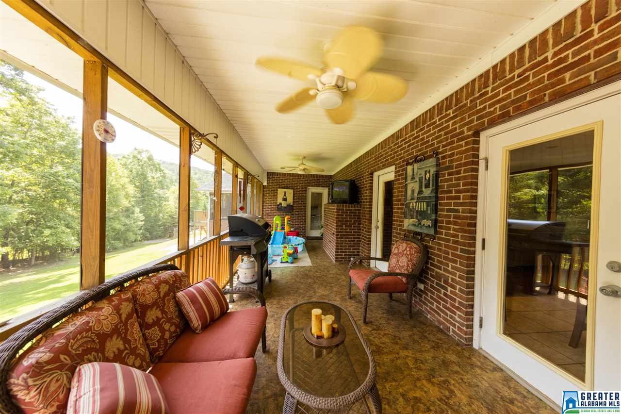 8516 BROOKE LN, Trussville, AL 35173