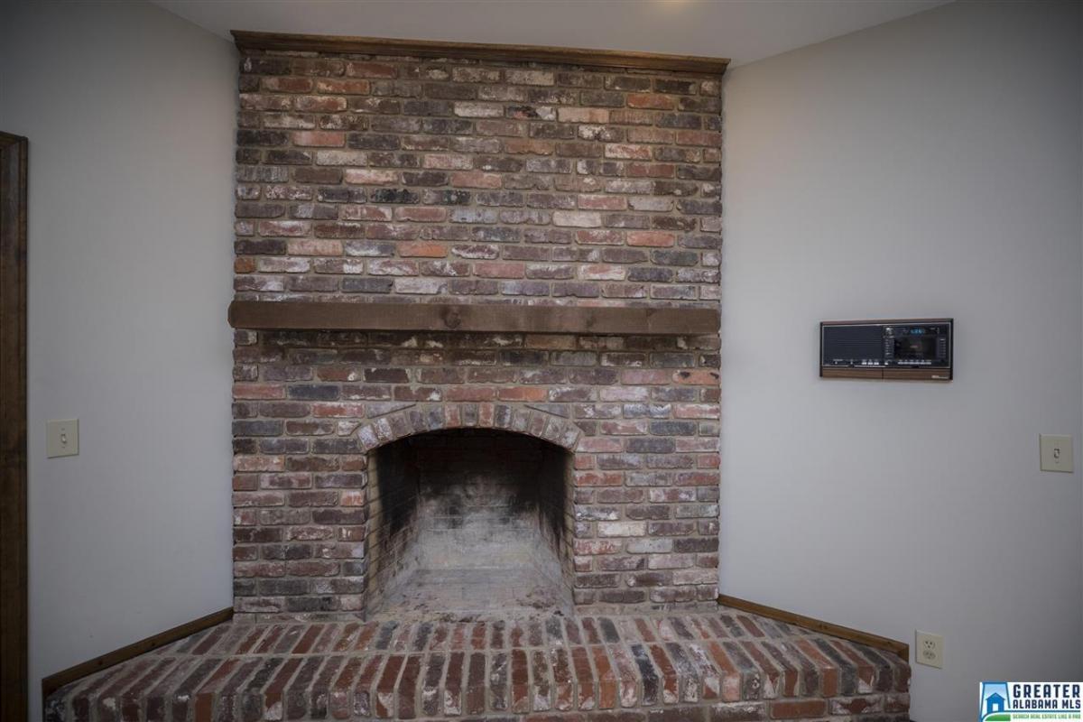 7055 ROPER RD, Trussville, AL 35173