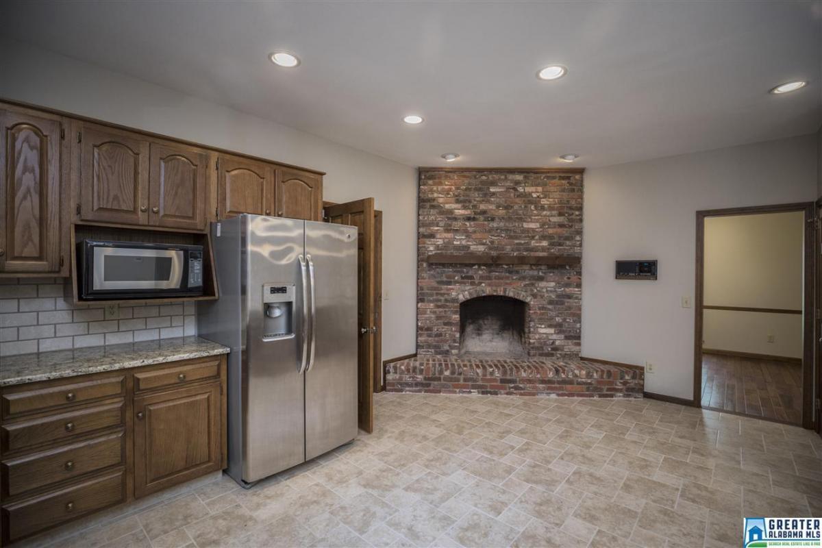 7055 ROPER RD, Trussville, AL 35173