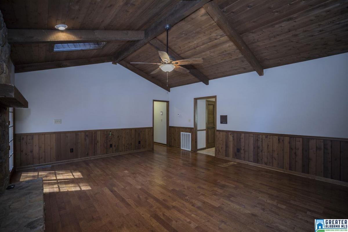 7055 ROPER RD, Trussville, AL 35173