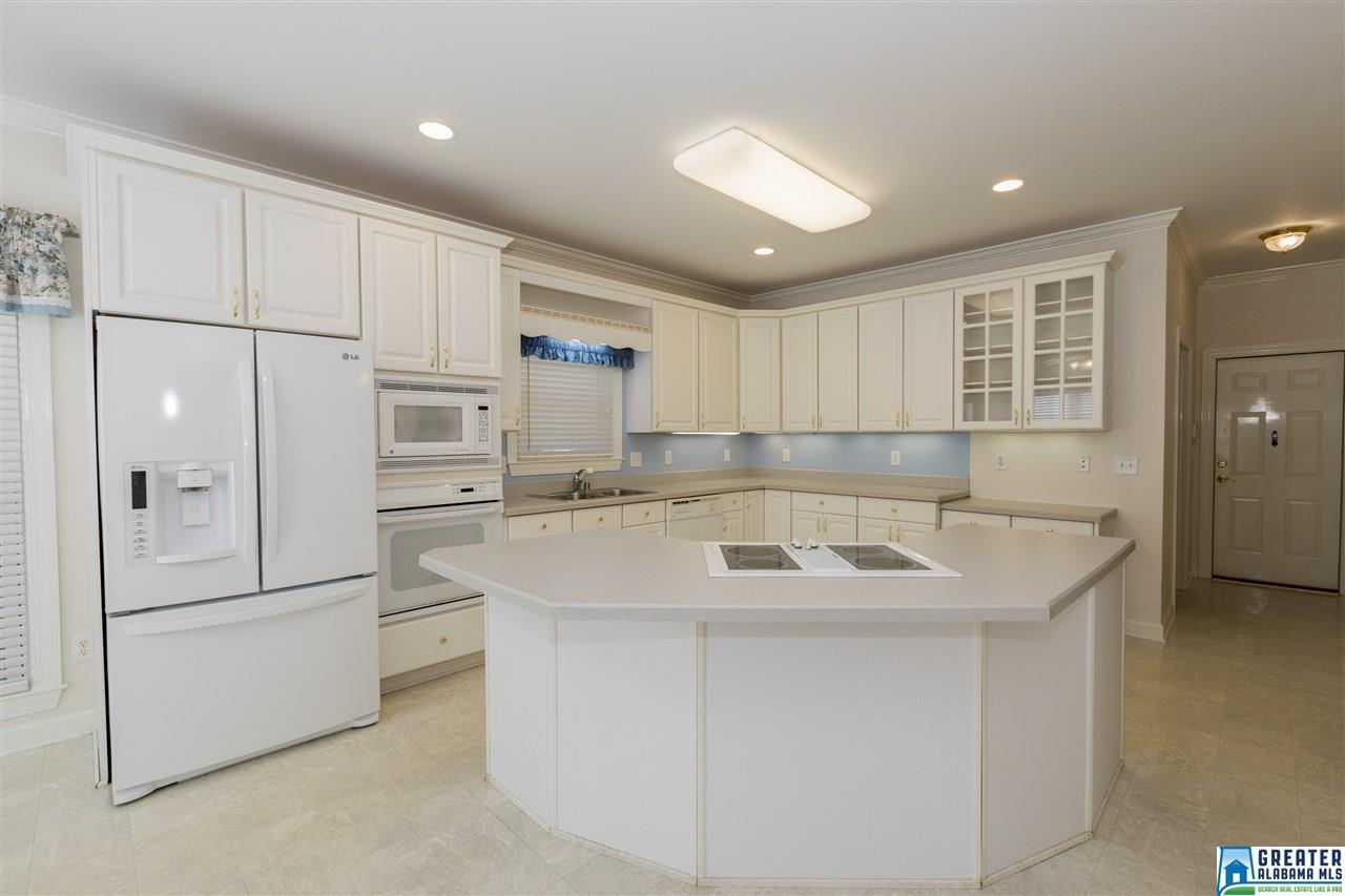 8040 CAVERN RD, Trussville, AL 35173