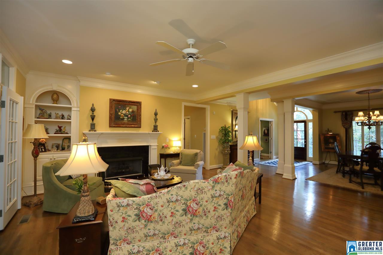 135 YVONNE ST, Trussville, AL 35173