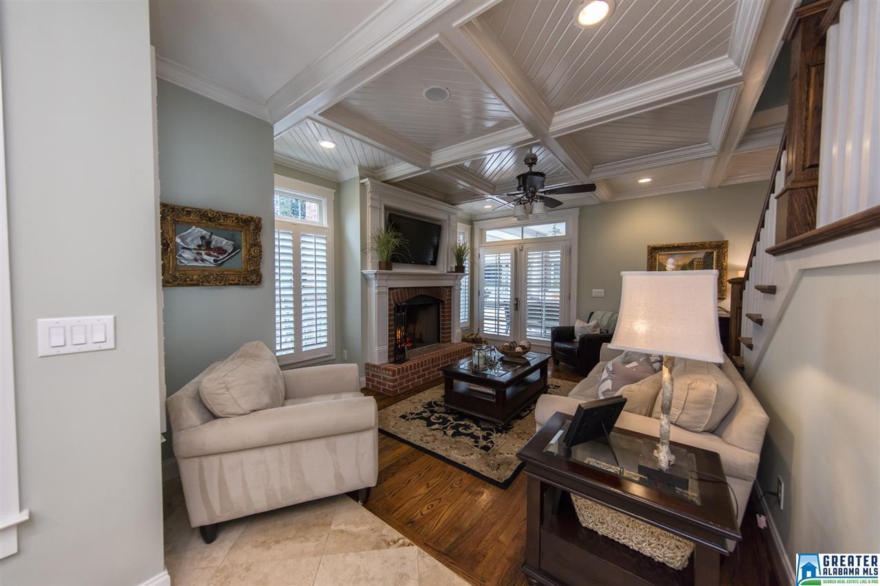 8202 CARRINGTON DR, Trussville, AL 35173