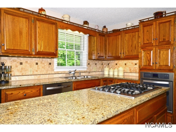 601 COUNTY RD 1225, Vinemont, AL 35179
