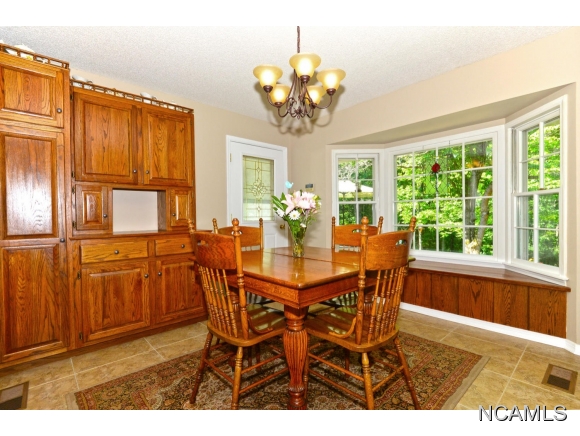 601 COUNTY RD 1225, Vinemont, AL 35179