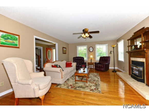 601 COUNTY RD 1225, Vinemont, AL 35179