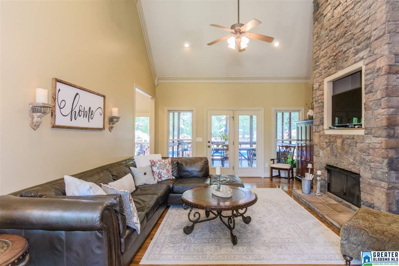129 SHORE FRONT LN, Wilsonville, AL 35186