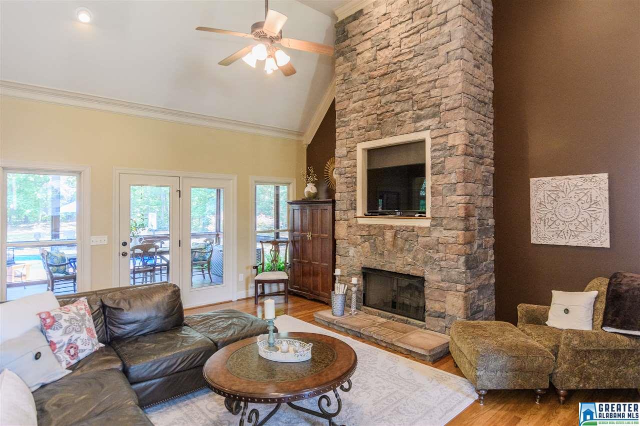 129 SHORE FRONT LN, Wilsonville, AL 35186