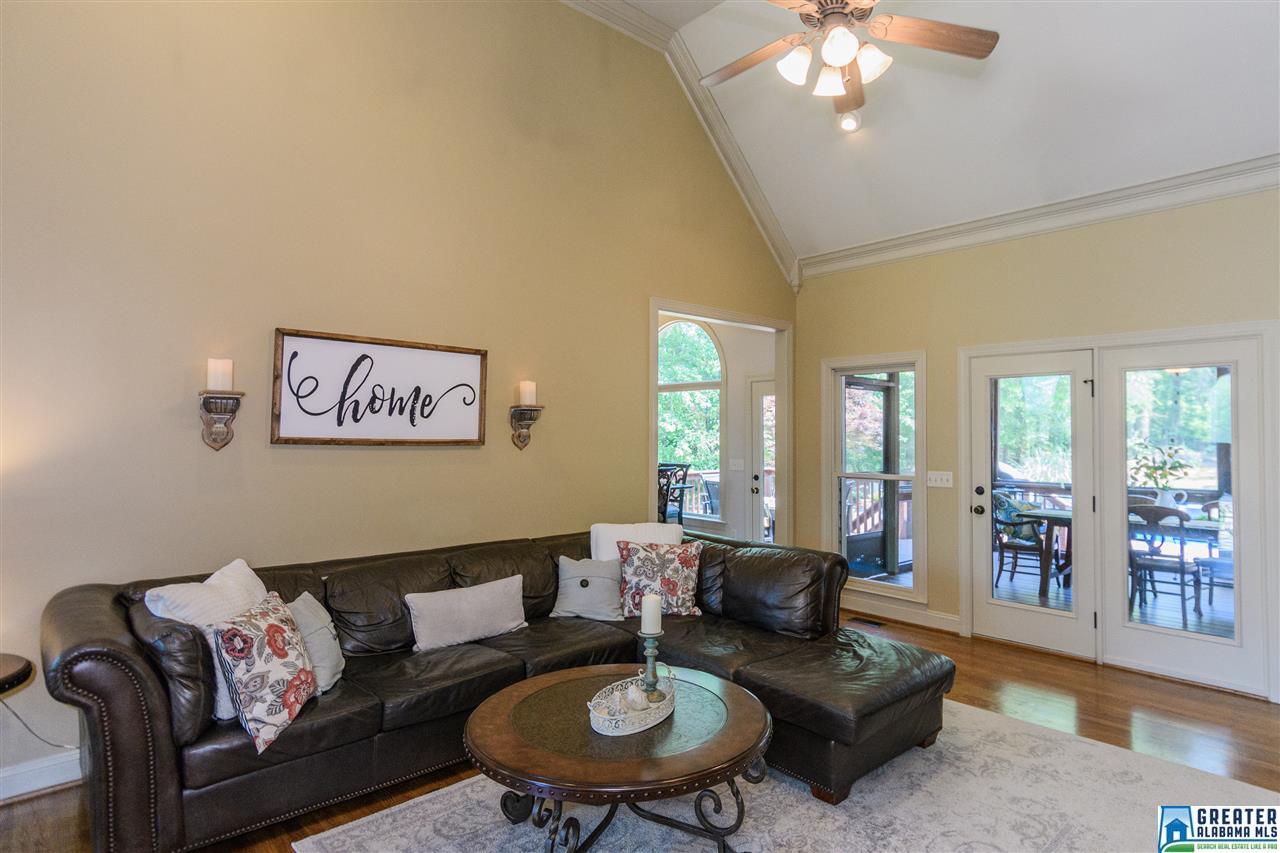 129 SHORE FRONT LN, Wilsonville, AL 35186