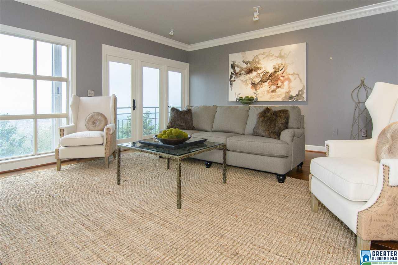 2900 REDMONT PARK CIR, Birmingham, AL 35205