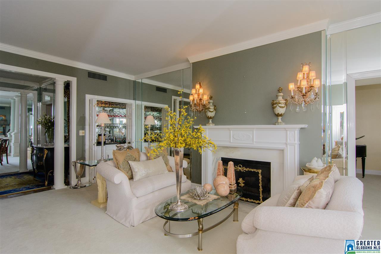 2716 HANOVER CIR, Birmingham, AL 35205