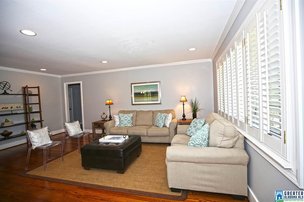 107 YORKSHIRE DR, Homewood, AL 35209