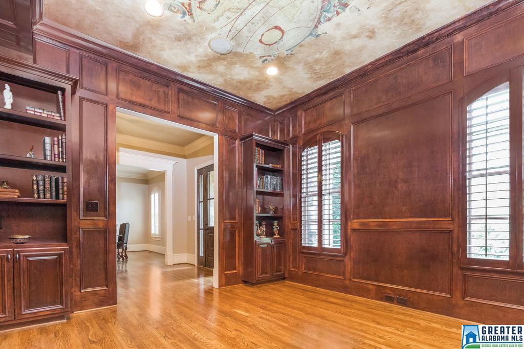 1927 WELLINGTON RD, Homewood, AL 35209