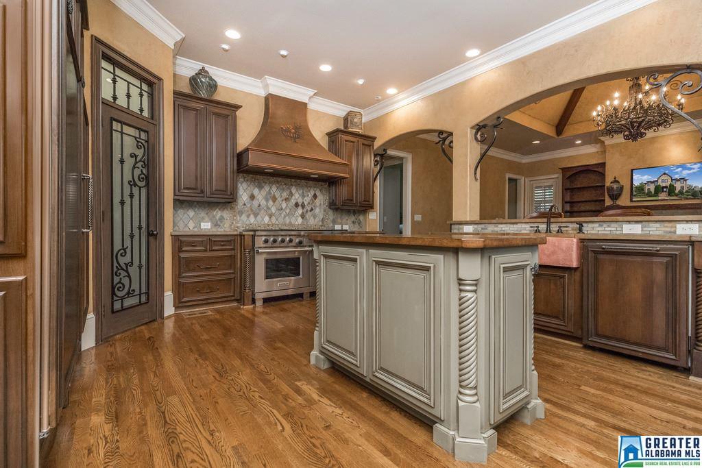 1927 WELLINGTON RD, Homewood, AL 35209