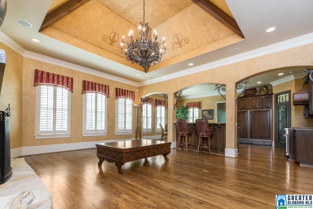 1927 WELLINGTON RD, Homewood, AL 35209