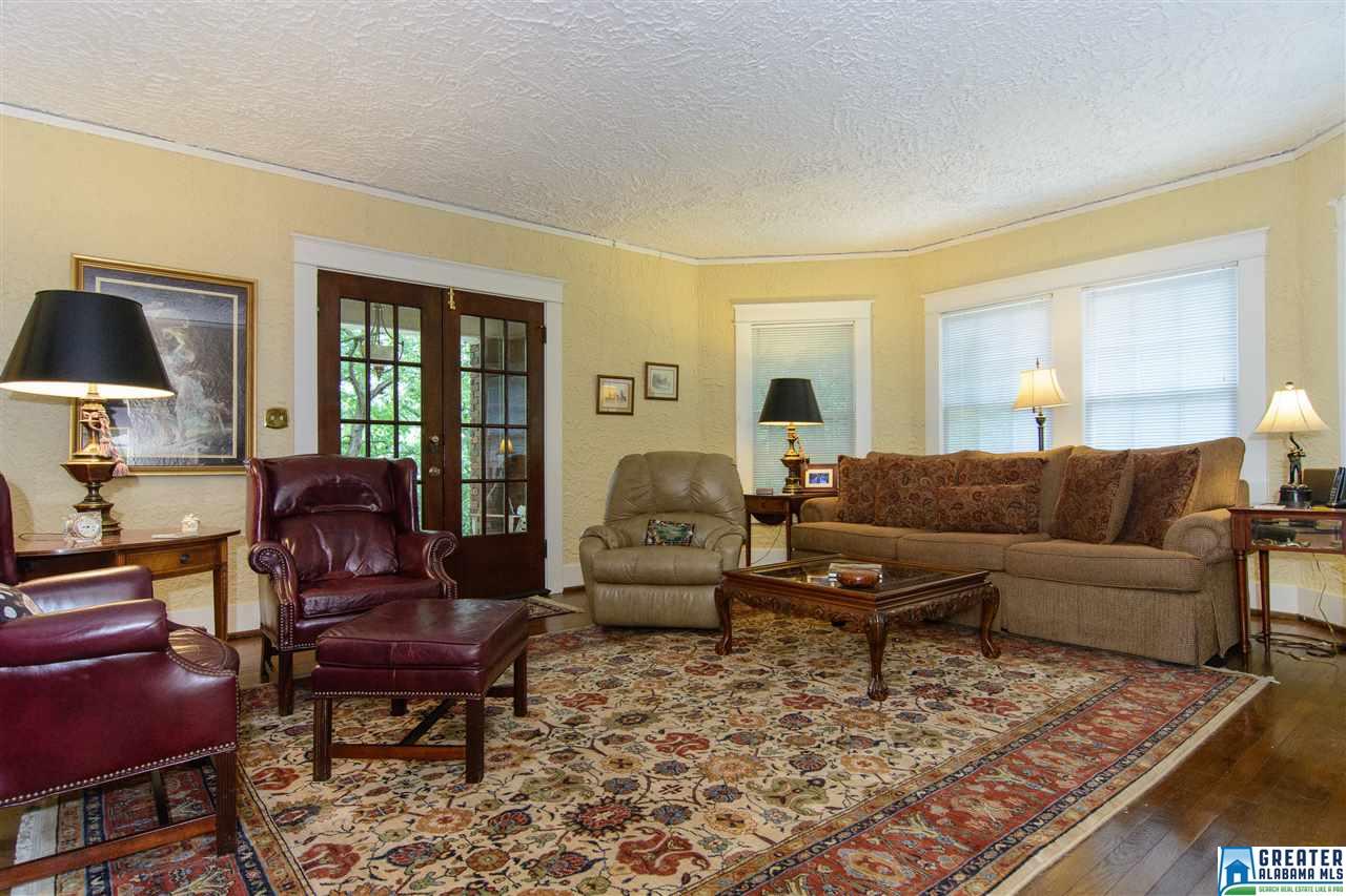 404 YORKSHIRE DR, Homewood, AL 35209