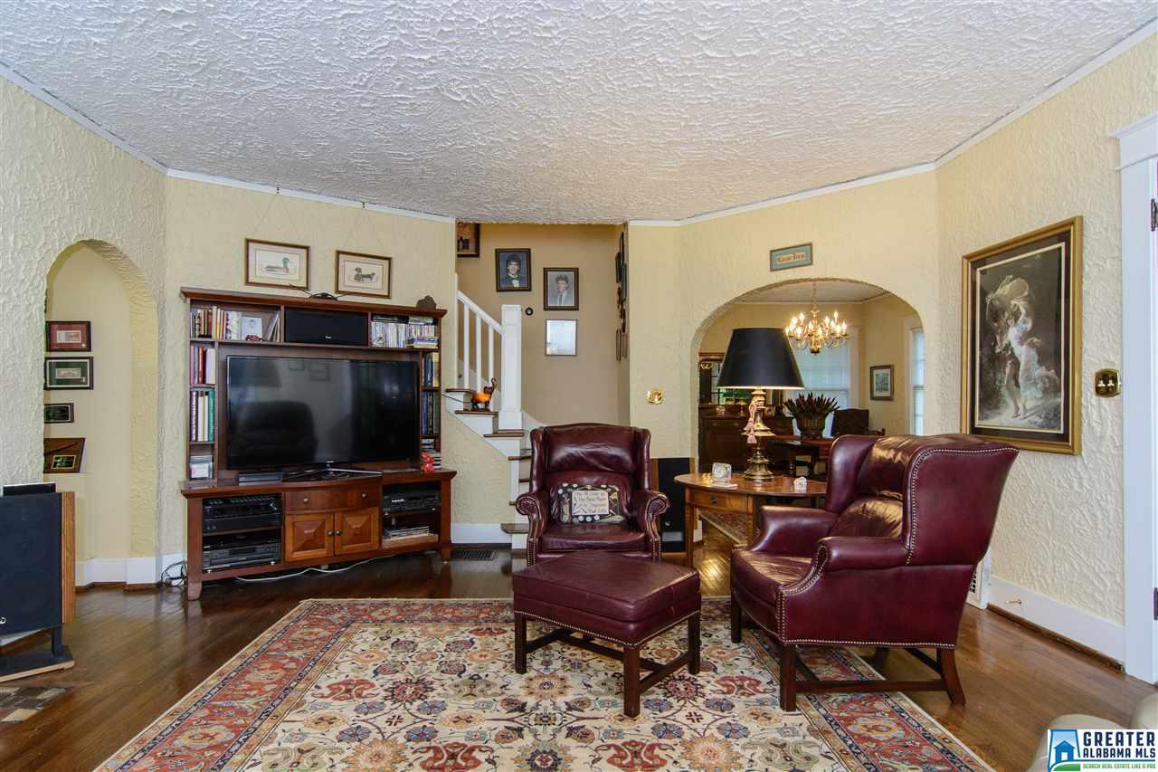 404 YORKSHIRE DR, Homewood, AL 35209