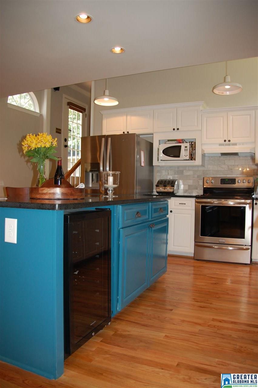 302 REDFERN ST, Homewood, AL 35209