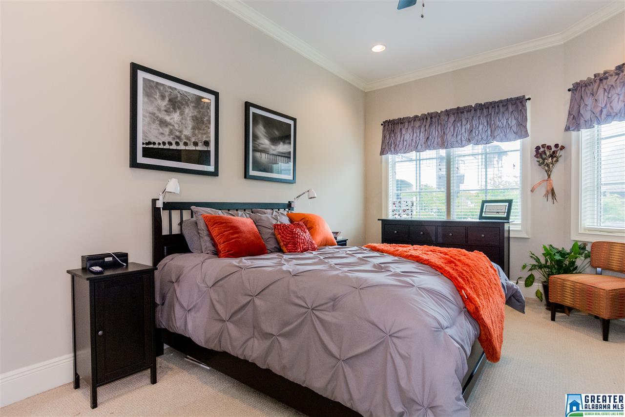 350 HALLMAN HILL, Homewood, AL 35209