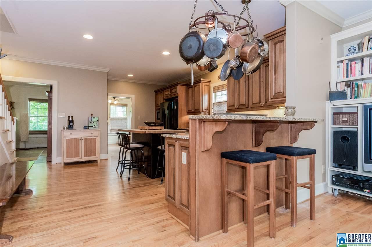 1514 ROSELAND DR, Homewood, AL 35209