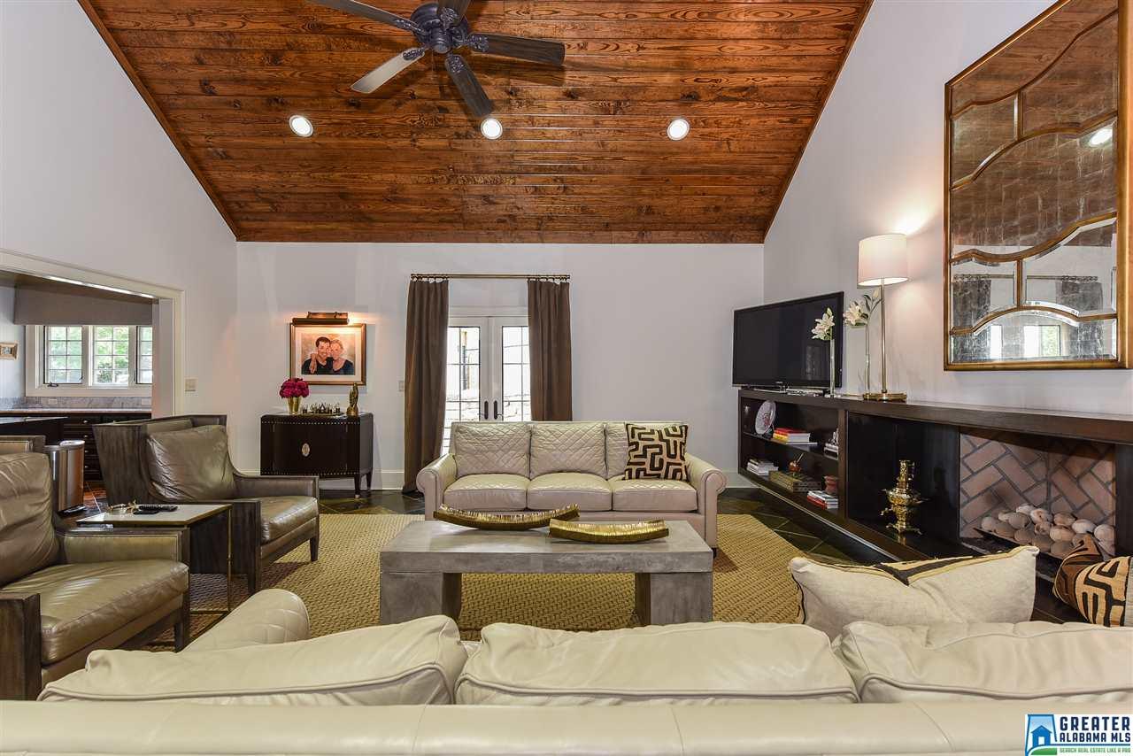 557 DURHAM DR, Homewood, AL 35209