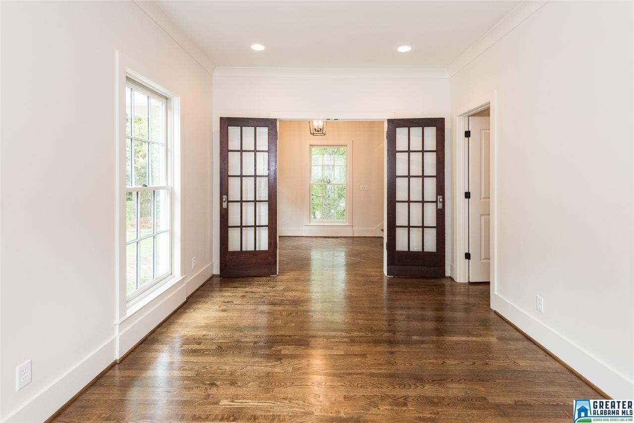 909 IRVING RD, Homewood, AL 35209