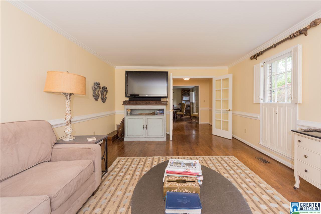 4432 FREDERICKSBURG DR, Mountain Brook, AL 35213