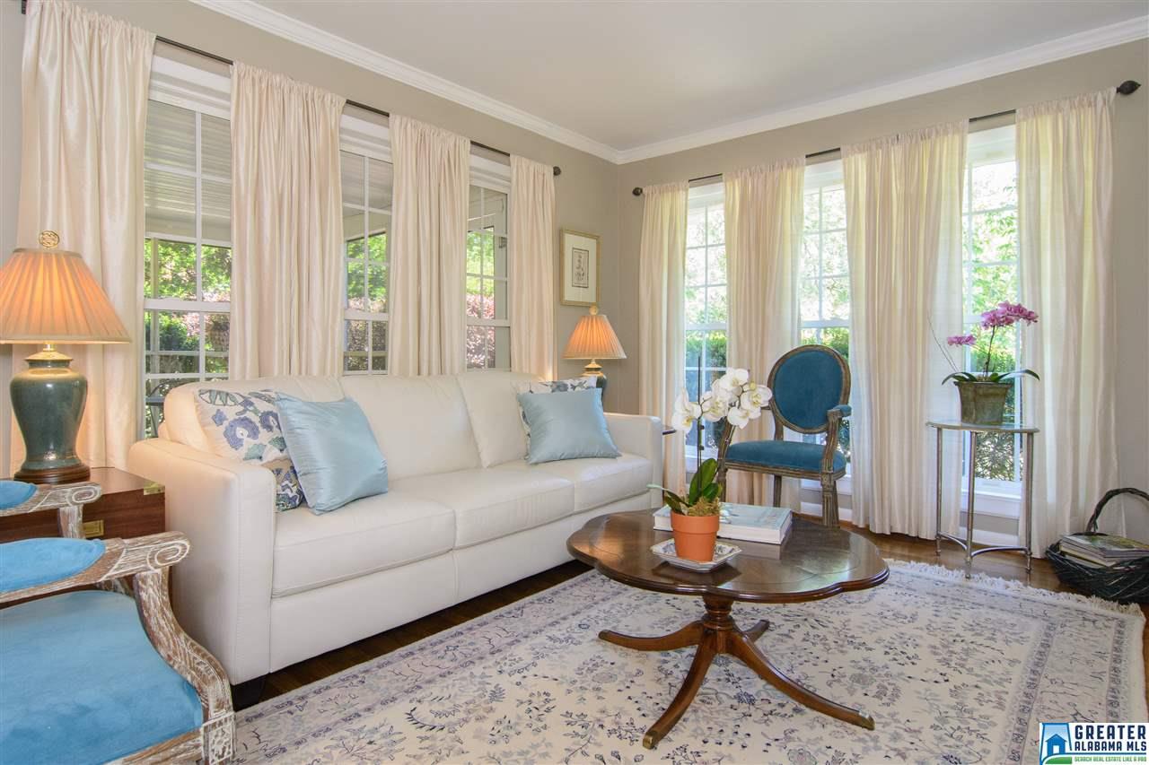 108 PINE RIDGE CIR, Mountain Brook, AL 35213